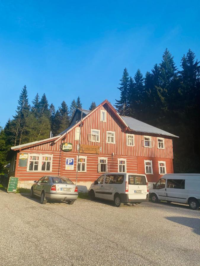 Penzion Lesni Zatisi- Harrachov Kültér fotó